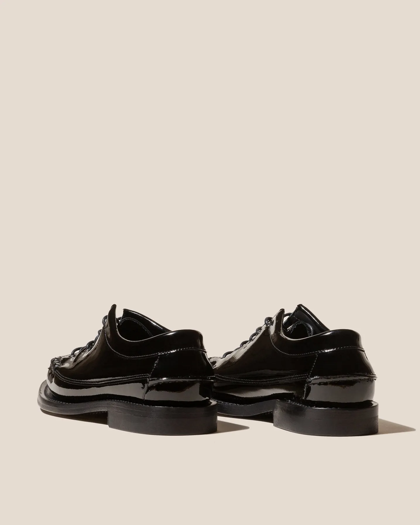 PRIEGO SQUARED GLOSSY