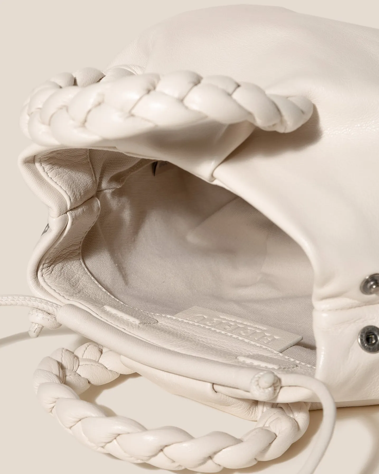 BOMBON M SUPPLE SHINY