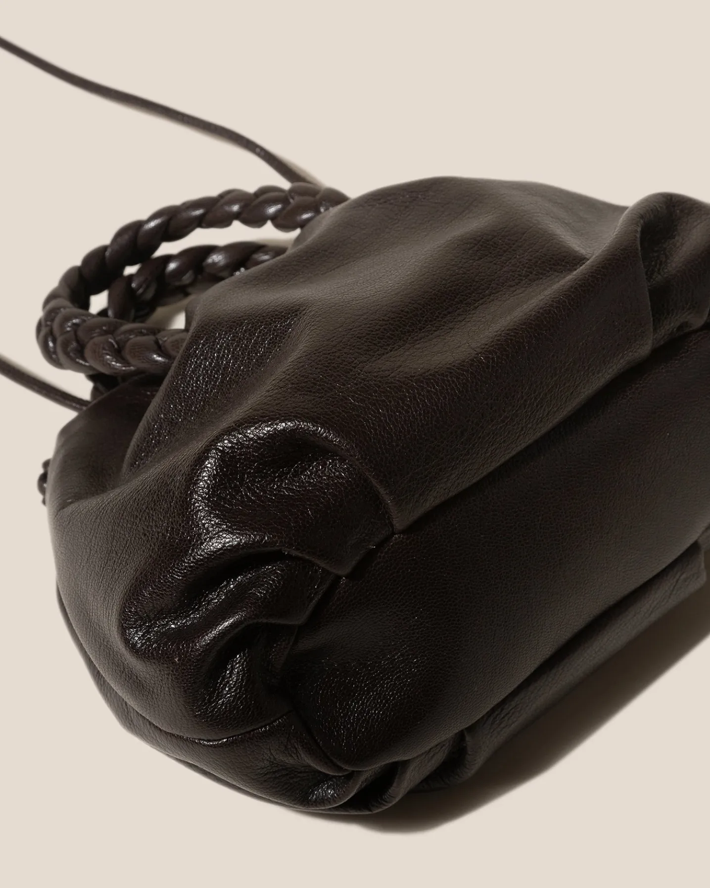 BOMBON M SUPPLE SHINY